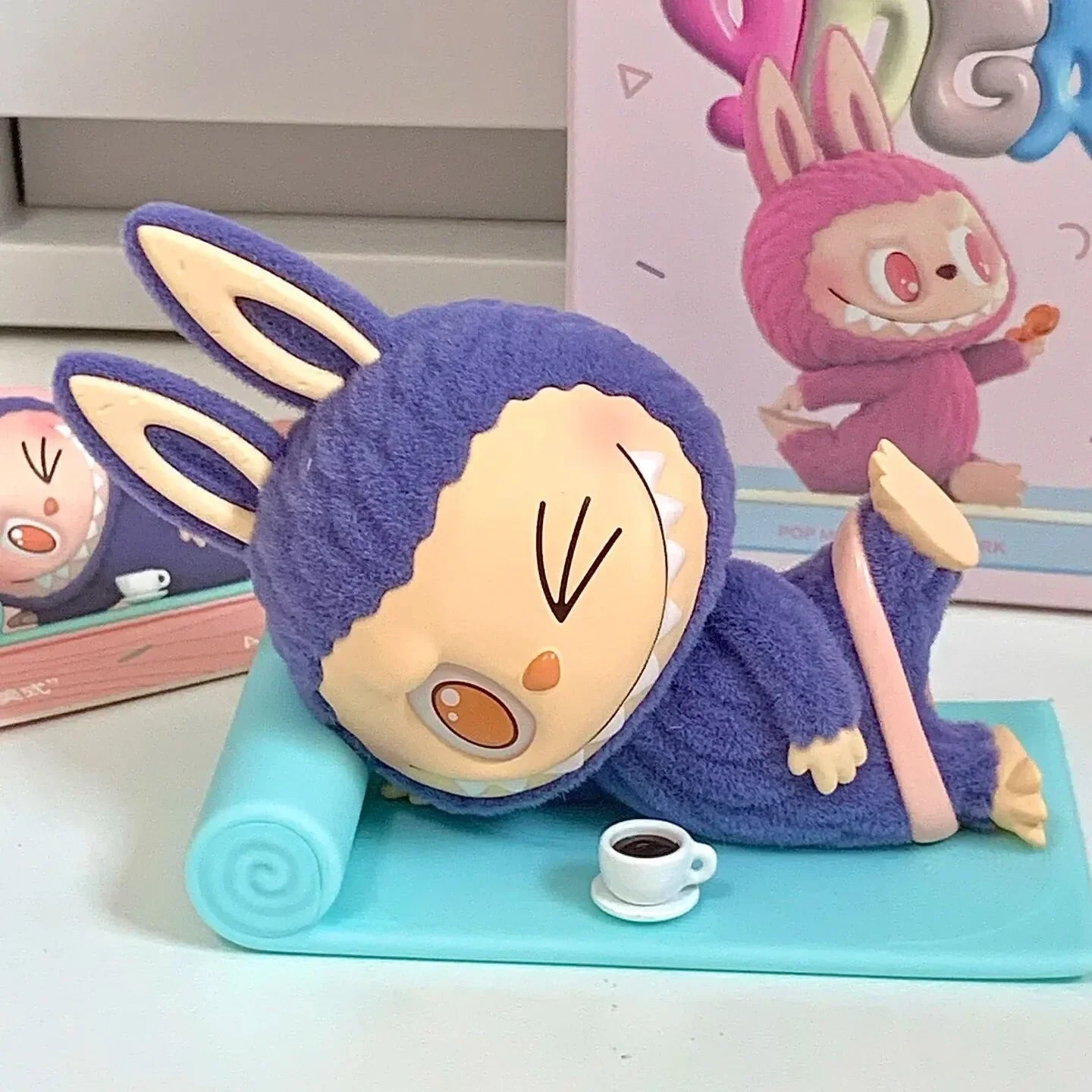 Labubu - Lazy Yoga-Bubulands